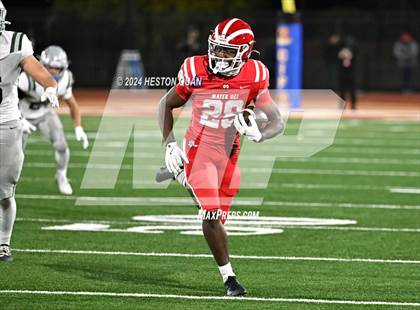 Thumbnail 1 in De La Salle vs. Mater Dei (CIF State Open Division Final) photogallery.