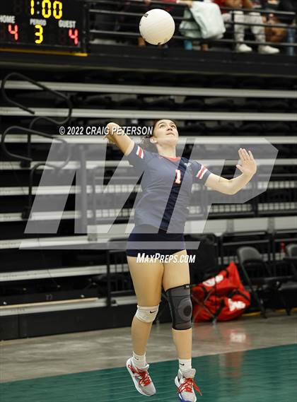 Thumbnail 3 in Mountain View vs. Woods Cross (UHSAA 5A Second Round) photogallery.