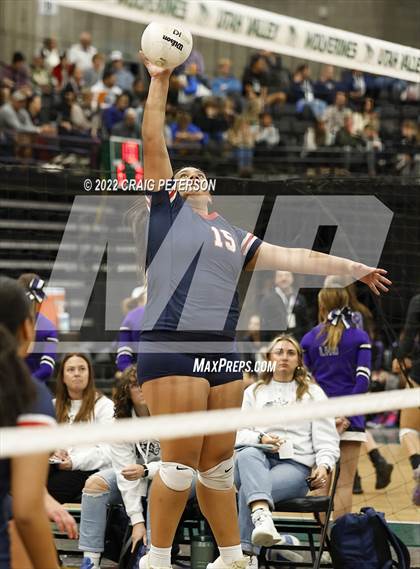 Thumbnail 2 in Mountain View vs. Woods Cross (UHSAA 5A Second Round) photogallery.