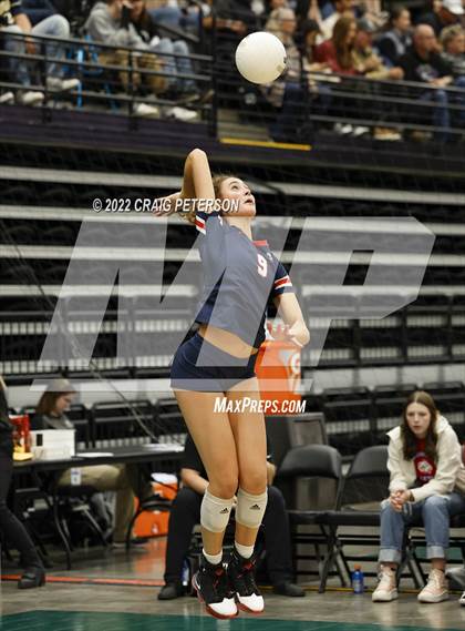 Thumbnail 2 in Mountain View vs. Woods Cross (UHSAA 5A Second Round) photogallery.