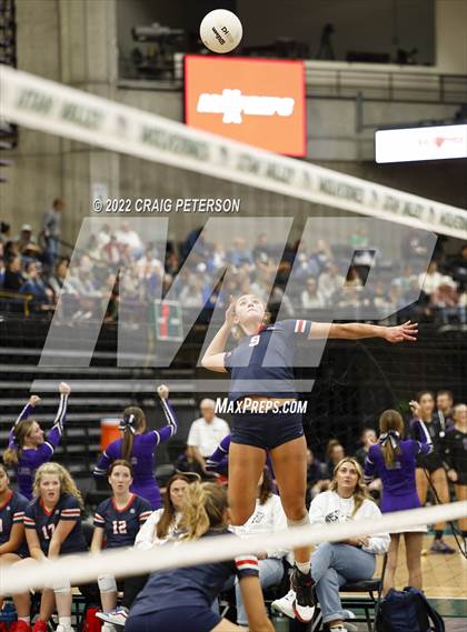Thumbnail 1 in Mountain View vs. Woods Cross (UHSAA 5A Second Round) photogallery.