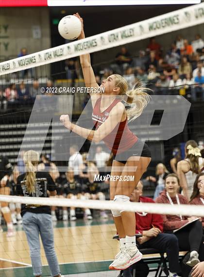 Thumbnail 1 in Mountain View vs. Woods Cross (UHSAA 5A Second Round) photogallery.