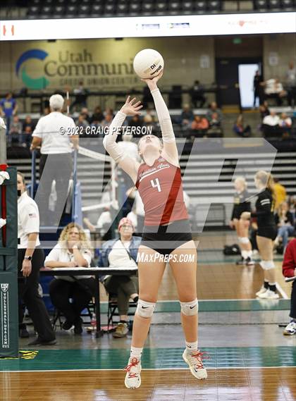 Thumbnail 1 in Mountain View vs. Woods Cross (UHSAA 5A Second Round) photogallery.