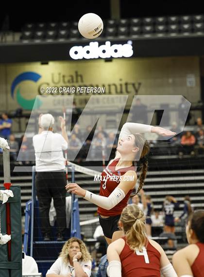 Thumbnail 1 in Mountain View vs. Woods Cross (UHSAA 5A Second Round) photogallery.