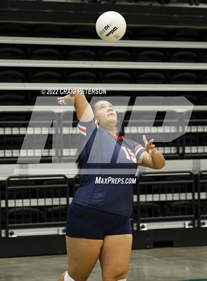 Thumbnail 2 in Mountain View vs. Woods Cross (UHSAA 5A Second Round) photogallery.