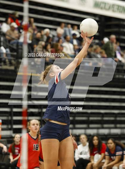 Thumbnail 3 in Mountain View vs. Woods Cross (UHSAA 5A Second Round) photogallery.