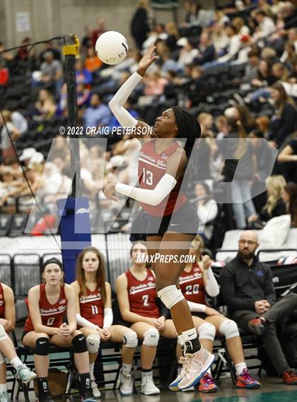 Thumbnail 2 in Mountain View vs. Woods Cross (UHSAA 5A Second Round) photogallery.