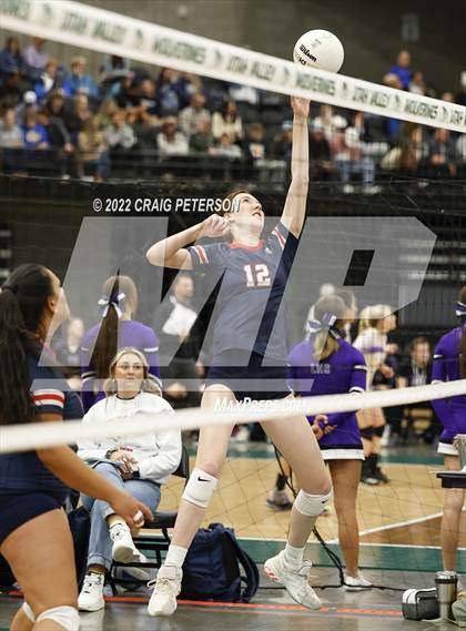 Thumbnail 3 in Mountain View vs. Woods Cross (UHSAA 5A Second Round) photogallery.