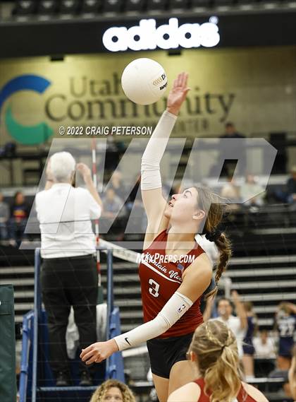 Thumbnail 2 in Mountain View vs. Woods Cross (UHSAA 5A Second Round) photogallery.
