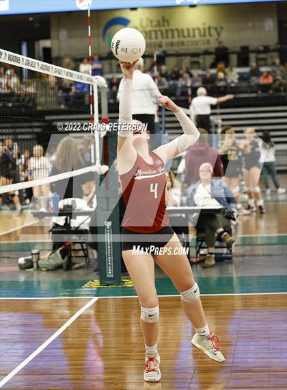 Thumbnail 3 in Mountain View vs. Woods Cross (UHSAA 5A Second Round) photogallery.