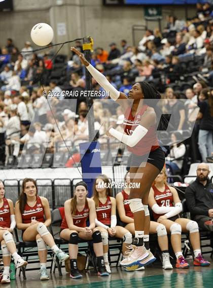 Thumbnail 3 in Mountain View vs. Woods Cross (UHSAA 5A Second Round) photogallery.