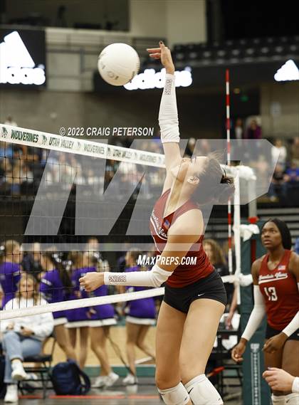 Thumbnail 3 in Mountain View vs. Woods Cross (UHSAA 5A Second Round) photogallery.