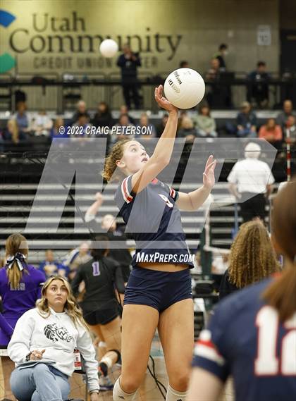 Thumbnail 1 in Mountain View vs. Woods Cross (UHSAA 5A Second Round) photogallery.