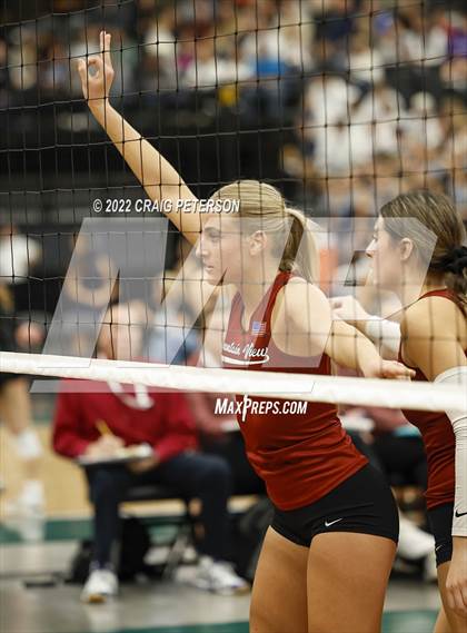 Thumbnail 2 in Mountain View vs. Woods Cross (UHSAA 5A Second Round) photogallery.