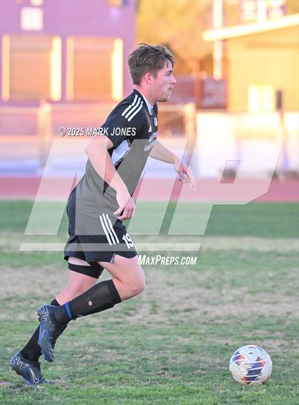 Thumbnail 2 in Sunrise Mountain vs. Verrado (AIA 5A Semifinal) photogallery.