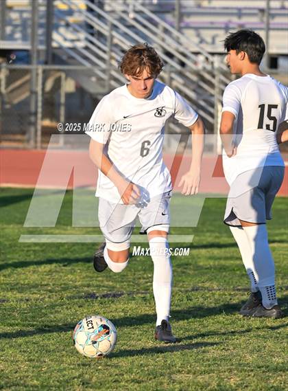 Thumbnail 1 in Sunrise Mountain vs. Verrado (AIA 5A Semifinal) photogallery.