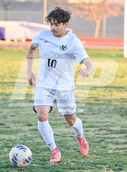 Thumbnail 2 in Sunrise Mountain vs. Verrado (AIA 5A Semifinal) photogallery.