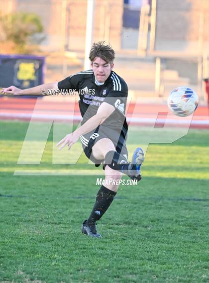 Thumbnail 3 in Sunrise Mountain vs. Verrado (AIA 5A Semifinal) photogallery.
