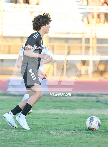 Thumbnail 2 in Sunrise Mountain vs. Verrado (AIA 5A Semifinal) photogallery.