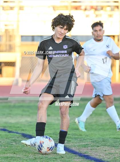 Thumbnail 1 in Sunrise Mountain vs. Verrado (AIA 5A Semifinal) photogallery.
