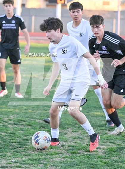 Thumbnail 2 in Sunrise Mountain vs. Verrado (AIA 5A Semifinal) photogallery.