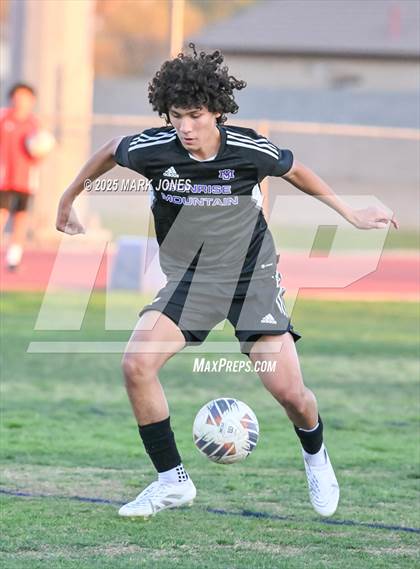 Thumbnail 3 in Sunrise Mountain vs. Verrado (AIA 5A Semifinal) photogallery.