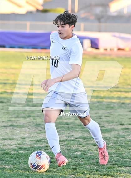 Thumbnail 1 in Sunrise Mountain vs. Verrado (AIA 5A Semifinal) photogallery.