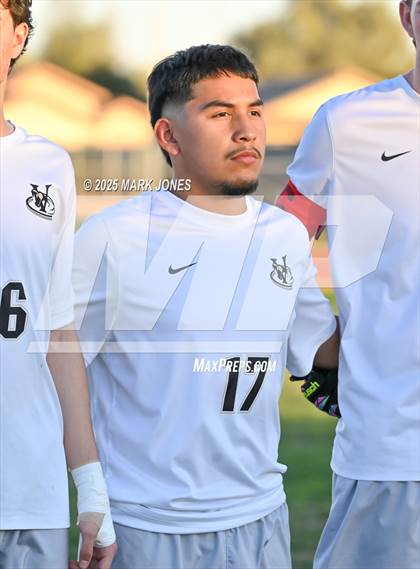 Thumbnail 2 in Sunrise Mountain vs. Verrado (AIA 5A Semifinal) photogallery.