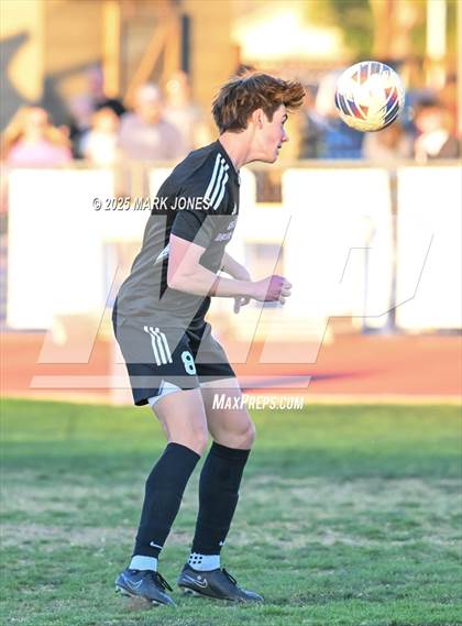 Thumbnail 3 in Sunrise Mountain vs. Verrado (AIA 5A Semifinal) photogallery.