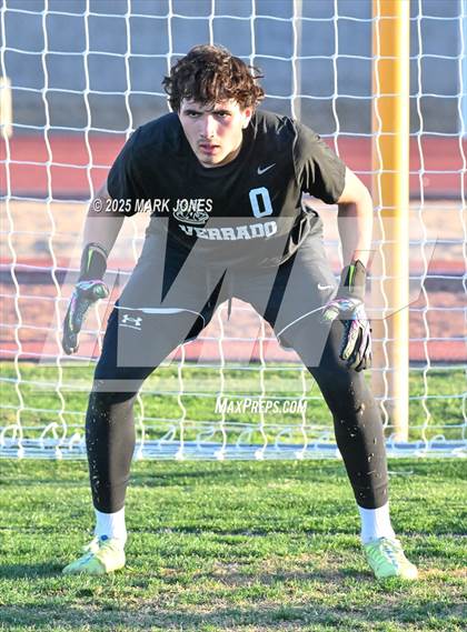 Thumbnail 3 in Sunrise Mountain vs. Verrado (AIA 5A Semifinal) photogallery.