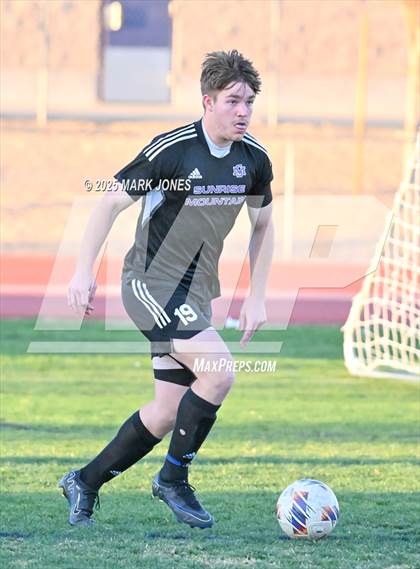 Thumbnail 3 in Sunrise Mountain vs. Verrado (AIA 5A Semifinal) photogallery.