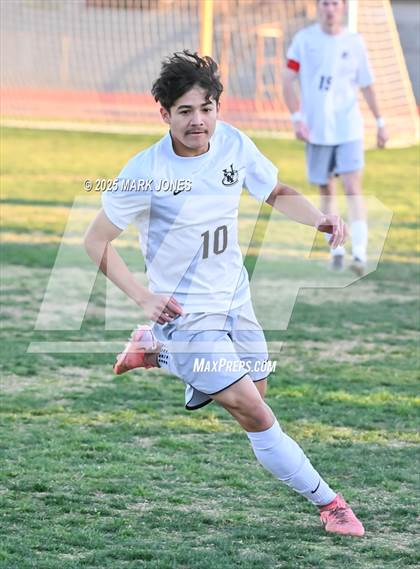 Thumbnail 2 in Sunrise Mountain vs. Verrado (AIA 5A Semifinal) photogallery.