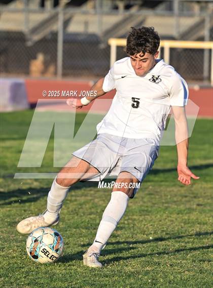 Thumbnail 1 in Sunrise Mountain vs. Verrado (AIA 5A Semifinal) photogallery.