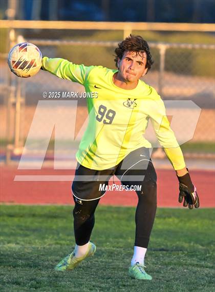 Thumbnail 3 in Sunrise Mountain vs. Verrado (AIA 5A Semifinal) photogallery.