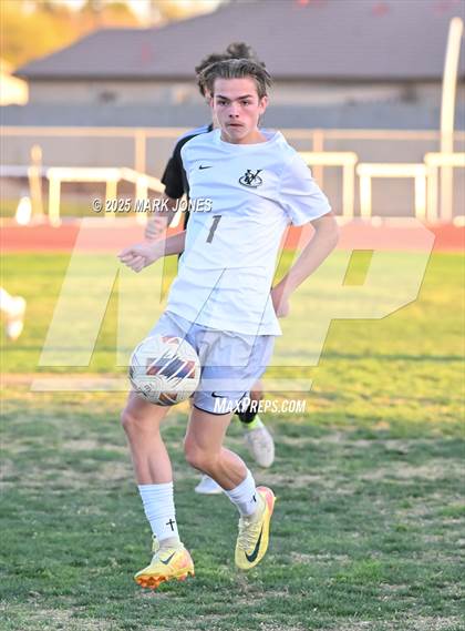 Thumbnail 2 in Sunrise Mountain vs. Verrado (AIA 5A Semifinal) photogallery.