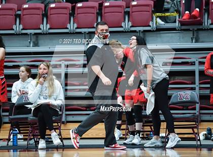 Thumbnail 3 in Southside vs. Farmington (AAA 4A State Round One) photogallery.