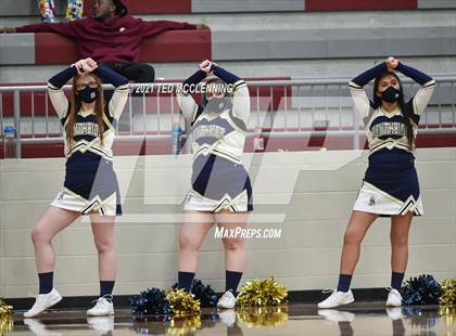 Thumbnail 2 in Southside vs. Farmington (AAA 4A State Round One) photogallery.