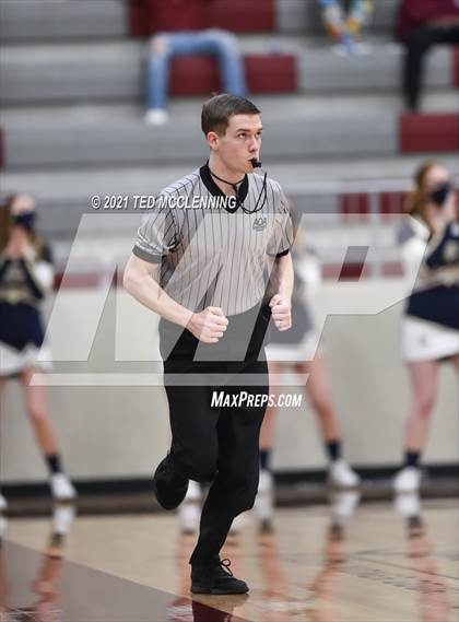 Thumbnail 3 in Southside vs. Farmington (AAA 4A State Round One) photogallery.