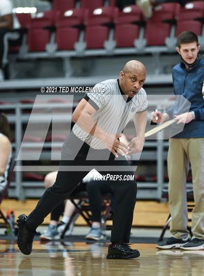 Thumbnail 3 in Southside vs. Farmington (AAA 4A State Round One) photogallery.