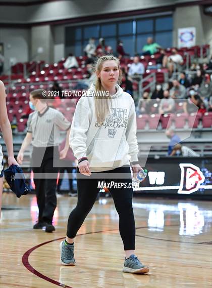 Thumbnail 3 in Southside vs. Farmington (AAA 4A State Round One) photogallery.