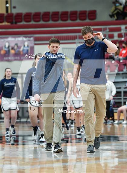 Thumbnail 3 in Southside vs. Farmington (AAA 4A State Round One) photogallery.