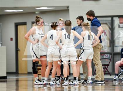 Thumbnail 3 in Southside vs. Farmington (AAA 4A State Round One) photogallery.