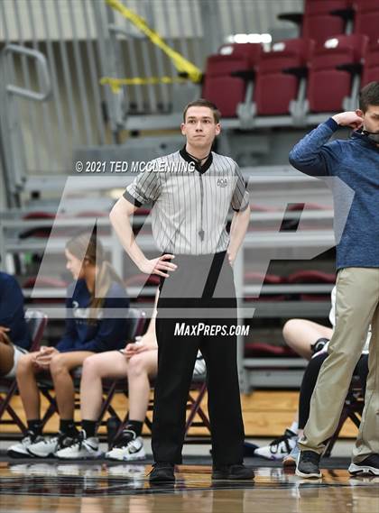 Thumbnail 2 in Southside vs. Farmington (AAA 4A State Round One) photogallery.