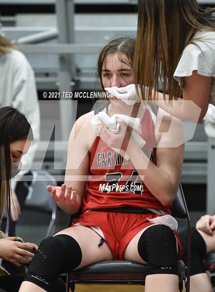 Thumbnail 1 in Southside vs. Farmington (AAA 4A State Round One) photogallery.