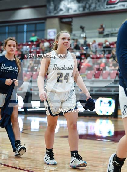 Thumbnail 2 in Southside vs. Farmington (AAA 4A State Round One) photogallery.