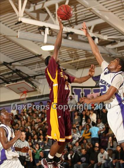 Thumbnail 2 in Franklin vs. Edison (CIF SJS D1 Playoffs) photogallery.