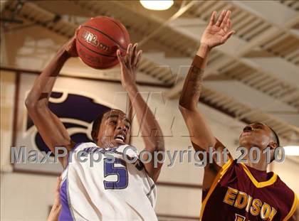 Thumbnail 2 in Franklin vs. Edison (CIF SJS D1 Playoffs) photogallery.