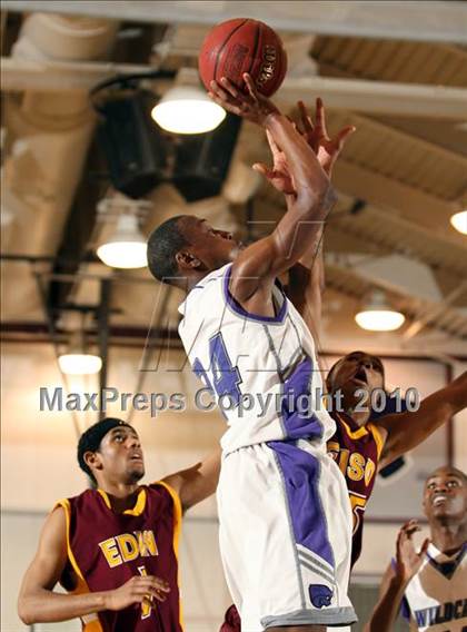 Thumbnail 2 in Franklin vs. Edison (CIF SJS D1 Playoffs) photogallery.