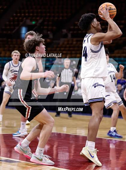Thumbnail 3 in Coal Ridge vs. Colorado Academy (CHSAA 4A Final 4) photogallery.