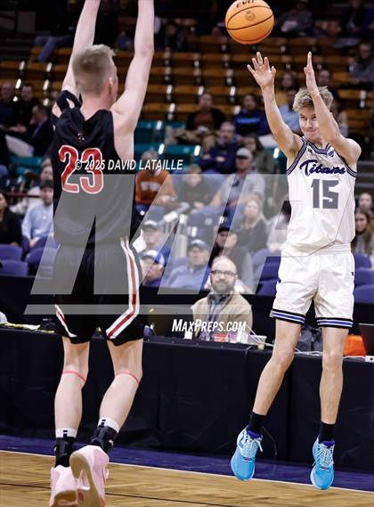 Thumbnail 2 in Coal Ridge vs. Colorado Academy (CHSAA 4A Final 4) photogallery.